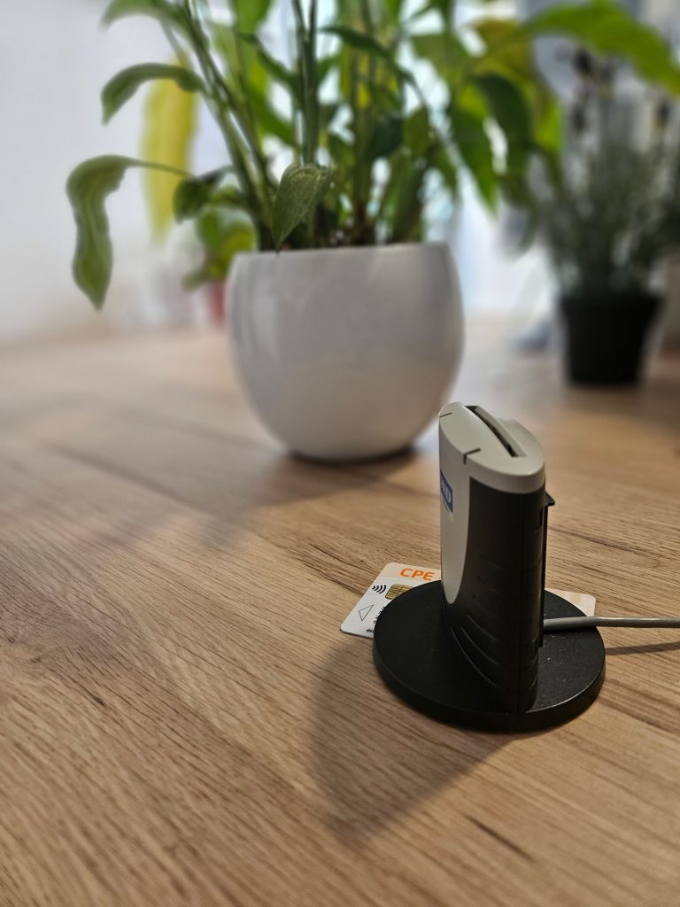 une carte pour montré les paiement des services de docteur dans le secrétariat médicale