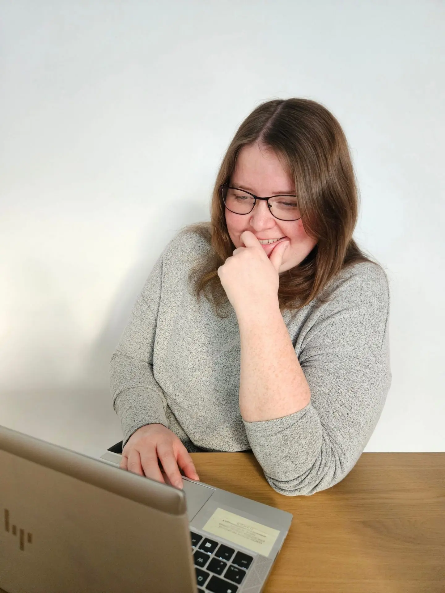 Séverine qui présente son métier de secrétaire médicale